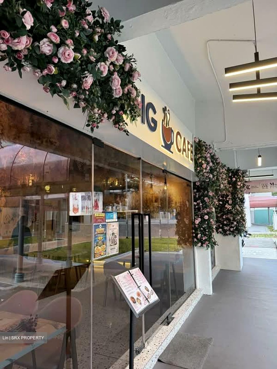 SUN PLAZA GARDENS (D18), Shop House #532104071